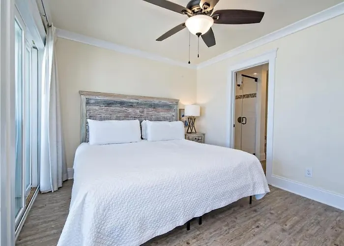 Beachfront 9bed Easybreezy East Holiday home *