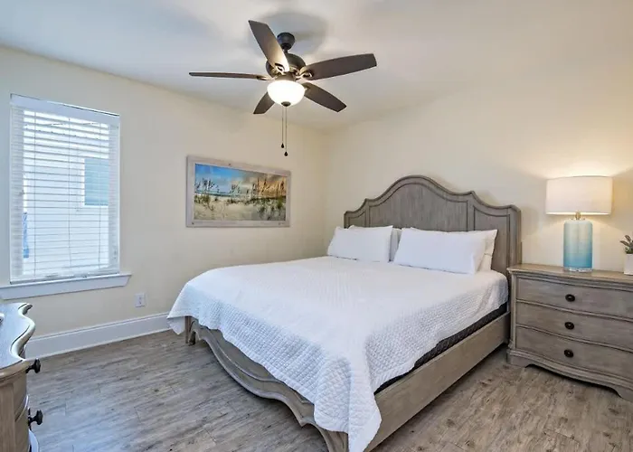 Beachfront 9bed Easybreezy East Holiday home *