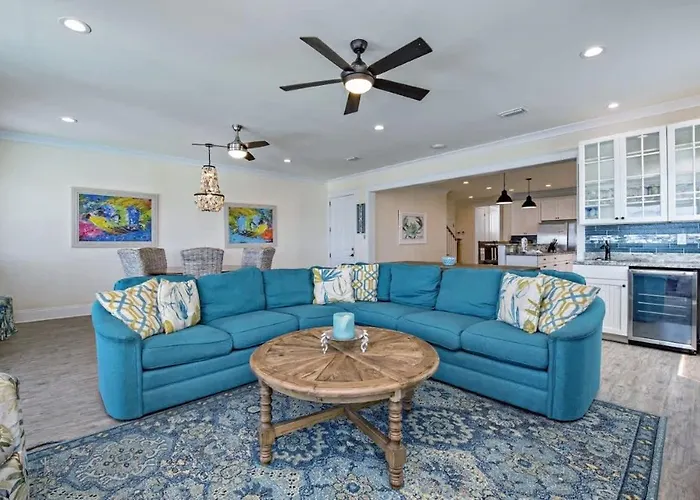 Holiday home Beachfront 9bed Easybreezy East